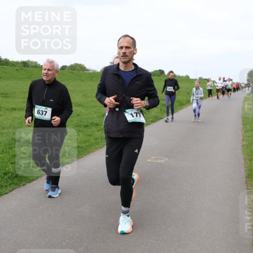 04.05.2025 - 8. Wedeler Halbmarathon Lena Gebhardt http://msf.ph/oto/7833434 04.05.2025 11:22:19 Laufen 637, 177, 1022, 102 meine-sportfotos.de
