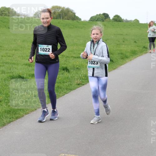 04.05.2025 - 8. Wedeler Halbmarathon Lena Gebhardt http://msf.ph/oto/7833445 04.05.2025 11:22:21 Laufen 1022, 1023, 823, 289 meine-sportfotos.de