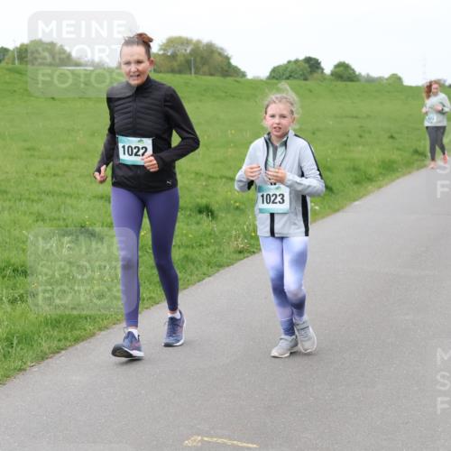 04.05.2025 - 8. Wedeler Halbmarathon Lena Gebhardt http://msf.ph/oto/7833450 04.05.2025 11:22:21 Laufen 1022, 1023, 209 meine-sportfotos.de
