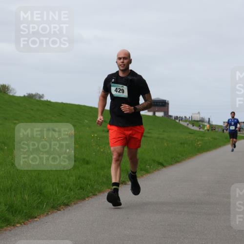 04.05.2025 - 8. Wedeler Halbmarathon Yannick Fuchs http://msf.ph/oto/7833460 04.05.2025 11:42:19 Laufen 429 meine-sportfotos.de