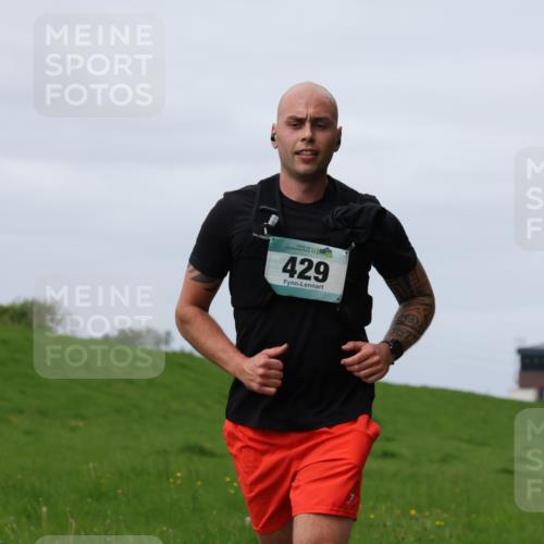 04.05.2025 - 8. Wedeler Halbmarathon Yannick Fuchs http://msf.ph/oto/7833476 04.05.2025 11:42:21 Laufen 429 meine-sportfotos.de