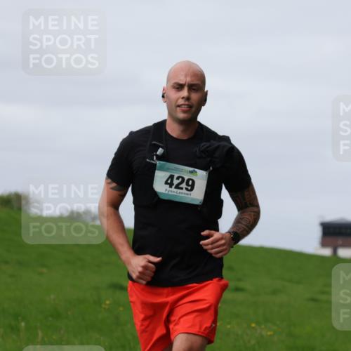 04.05.2025 - 8. Wedeler Halbmarathon Yannick Fuchs http://msf.ph/oto/7833479 04.05.2025 11:42:21 Laufen 429 meine-sportfotos.de