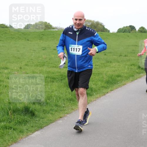 04.05.2025 - 8. Wedeler Halbmarathon Lena Gebhardt http://msf.ph/oto/7833496 04.05.2025 11:22:32 Laufen 1117 meine-sportfotos.de