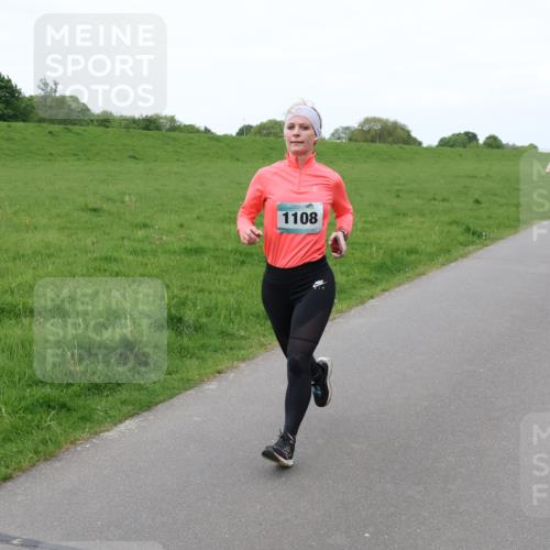 04.05.2025 - 8. Wedeler Halbmarathon Lena Gebhardt http://msf.ph/oto/7833518 04.05.2025 11:22:33 Laufen 1108 meine-sportfotos.de