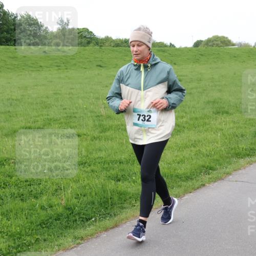 04.05.2025 - 8. Wedeler Halbmarathon Lena Gebhardt http://msf.ph/oto/7833552 04.05.2025 11:22:40 Laufen 732 meine-sportfotos.de
