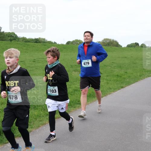 04.05.2025 - 8. Wedeler Halbmarathon Lena Gebhardt http://msf.ph/oto/7833598 04.05.2025 11:22:45 Laufen 678, 1103, 679, 1164 meine-sportfotos.de