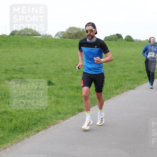 04.05.2025 - 8. Wedeler Halbmarathon Lena Gebhardt http://msf.ph/oto/7833618 04.05.2025 11:22:47 Laufen 1164, 236 meine-sportfotos.de