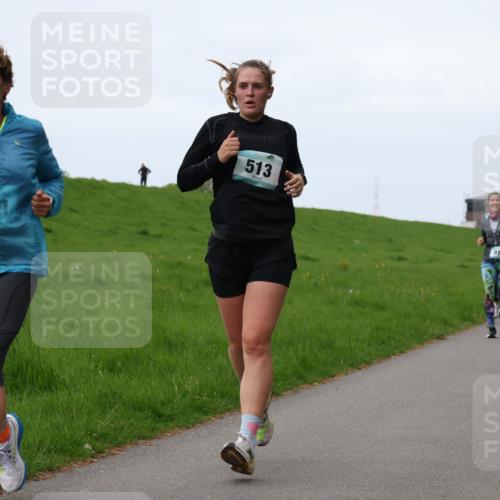 04.05.2025 - 8. Wedeler Halbmarathon Yannick Fuchs http://msf.ph/oto/7833633 04.05.2025 11:21:56 Laufen 513, 910 meine-sportfotos.de