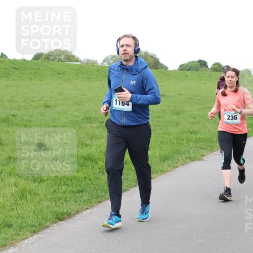 04.05.2025 - 8. Wedeler Halbmarathon Lena Gebhardt http://msf.ph/oto/7833635 04.05.2025 11:22:49 Laufen 1164, 236 meine-sportfotos.de