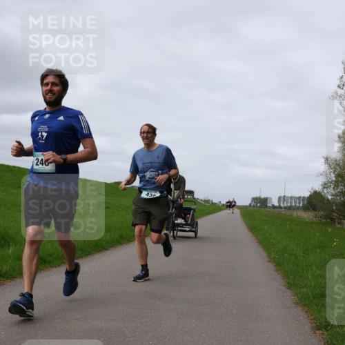 04.05.2025 - 8. Wedeler Halbmarathon Yannick Fuchs http://msf.ph/oto/7833666 04.05.2025 11:42:35 Laufen 240, 43 meine-sportfotos.de