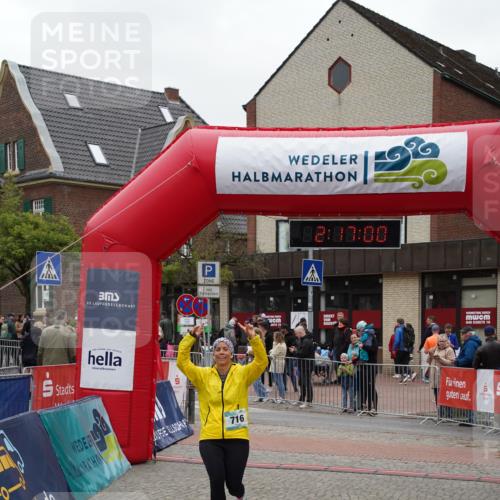 04.05.2025 - 8. Wedeler Halbmarathon Felixshl http://msf.ph/oto/7833673 04.05.2025 12:16:58 Ziel 716 meine-sportfotos.de