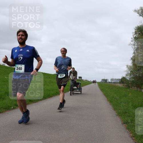 04.05.2025 - 8. Wedeler Halbmarathon Yannick Fuchs http://msf.ph/oto/7833675 04.05.2025 11:42:35 Laufen 240, 438 meine-sportfotos.de