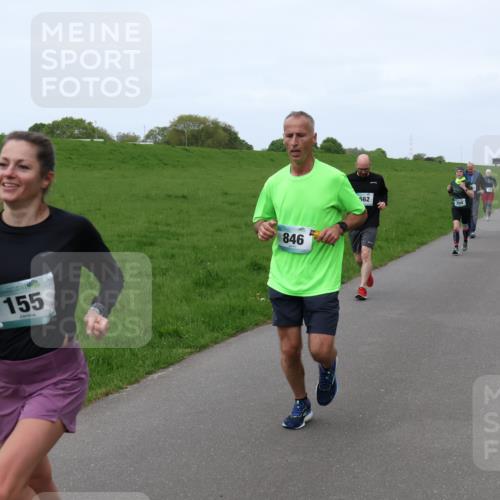 04.05.2025 - 8. Wedeler Halbmarathon Lena Gebhardt http://msf.ph/oto/7833715 04.05.2025 11:22:57 Laufen 155, 846, 562 meine-sportfotos.de