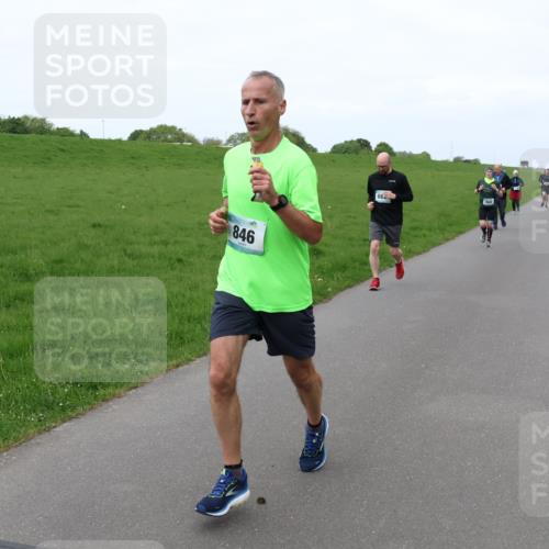 04.05.2025 - 8. Wedeler Halbmarathon Lena Gebhardt http://msf.ph/oto/7833731 04.05.2025 11:22:58 Laufen 99, 846 meine-sportfotos.de