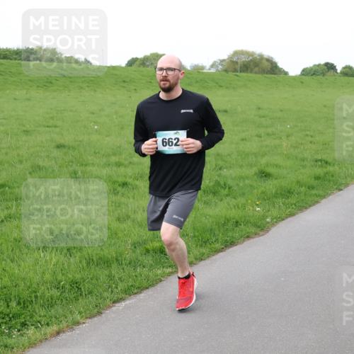 04.05.2025 - 8. Wedeler Halbmarathon Lena Gebhardt http://msf.ph/oto/7833743 04.05.2025 11:22:59 Laufen 662, 354 meine-sportfotos.de