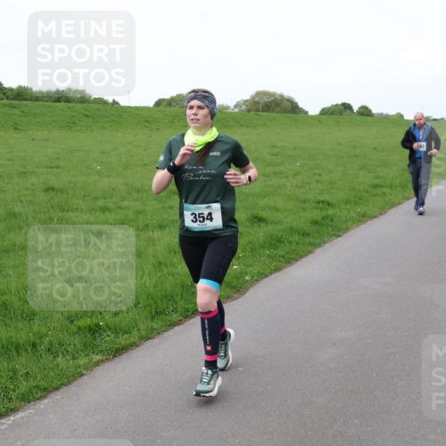 04.05.2025 - 8. Wedeler Halbmarathon Lena Gebhardt http://msf.ph/oto/7833763 04.05.2025 11:23:01 Laufen 354, 32 meine-sportfotos.de