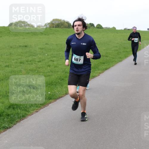 04.05.2025 - 8. Wedeler Halbmarathon Lena Gebhardt http://msf.ph/oto/7833787 04.05.2025 11:23:06 Laufen 1027, 687 meine-sportfotos.de