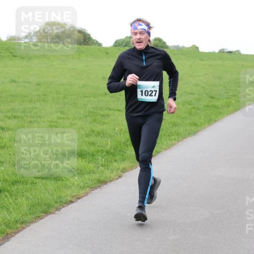04.05.2025 - 8. Wedeler Halbmarathon Lena Gebhardt http://msf.ph/oto/7833809 04.05.2025 11:23:08 Laufen 1027 meine-sportfotos.de