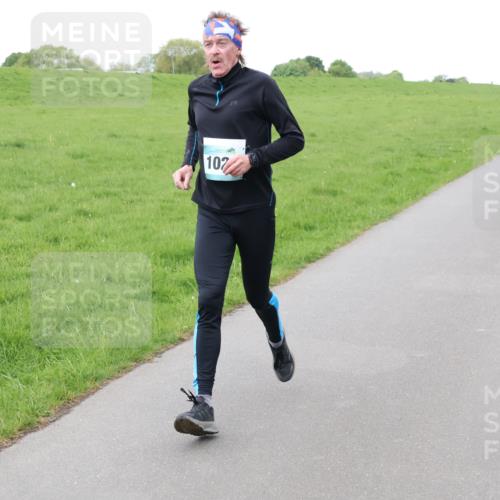 04.05.2025 - 8. Wedeler Halbmarathon Lena Gebhardt http://msf.ph/oto/7833818 04.05.2025 11:23:08 Laufen 107, 311 meine-sportfotos.de