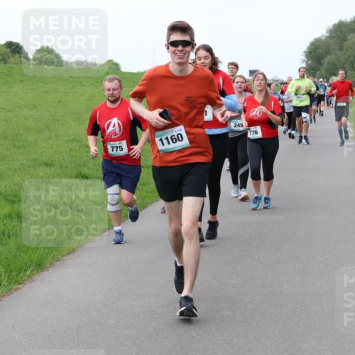 04.05.2025 - 8. Wedeler Halbmarathon Lena Gebhardt http://msf.ph/oto/7833839 04.05.2025 11:23:15 Laufen 775, 55, 148, 1160, 245, 776, 1053 meine-sportfotos.de
