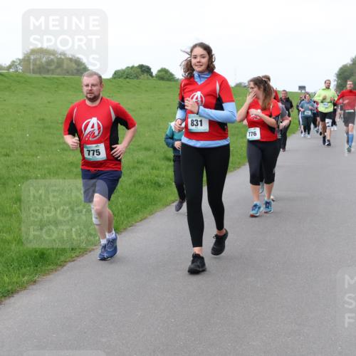 04.05.2025 - 8. Wedeler Halbmarathon Lena Gebhardt http://msf.ph/oto/7833854 04.05.2025 11:23:16 Laufen 775, 831, 776, 1053 meine-sportfotos.de
