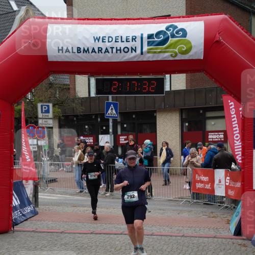 04.05.2025 - 8. Wedeler Halbmarathon Felixshl http://msf.ph/oto/7833929 04.05.2025 12:17:30 Ziel 278, 792 meine-sportfotos.de