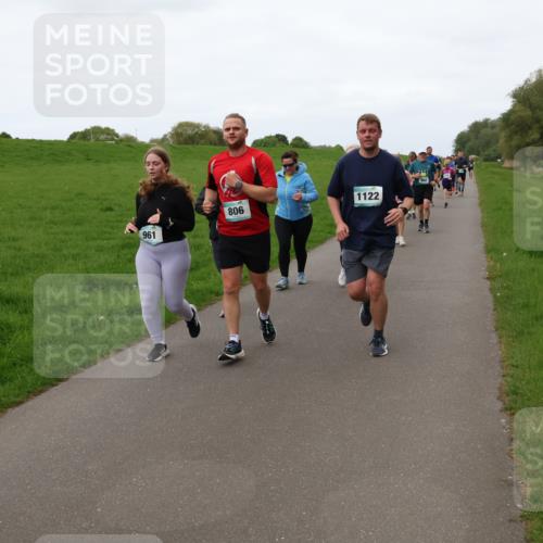 04.05.2025 - 8. Wedeler Halbmarathon Lena Gebhardt http://msf.ph/oto/7833935 04.05.2025 11:23:26 Laufen 961, 806, 1122 meine-sportfotos.de