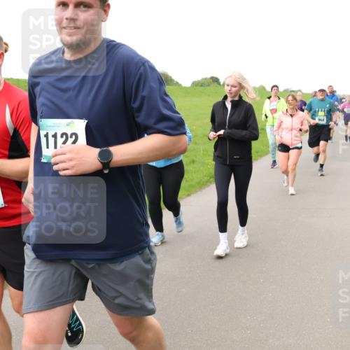 04.05.2025 - 8. Wedeler Halbmarathon Lena Gebhardt http://msf.ph/oto/7833946 04.05.2025 11:23:26 Laufen 806, 1122, 968 meine-sportfotos.de
