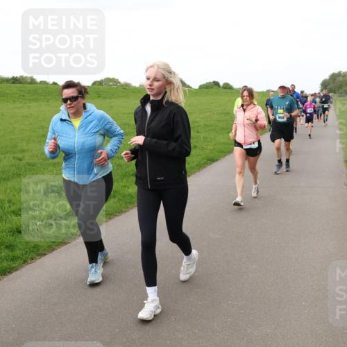 04.05.2025 - 8. Wedeler Halbmarathon Lena Gebhardt http://msf.ph/oto/7833964 04.05.2025 11:23:27 Laufen 968 meine-sportfotos.de