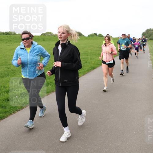 04.05.2025 - 8. Wedeler Halbmarathon Lena Gebhardt http://msf.ph/oto/7833970 04.05.2025 11:23:27 Laufen 2025, 968 meine-sportfotos.de