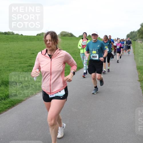 04.05.2025 - 8. Wedeler Halbmarathon Lena Gebhardt http://msf.ph/oto/7833978 04.05.2025 11:23:28 Laufen 116, 800, 968, 25 meine-sportfotos.de