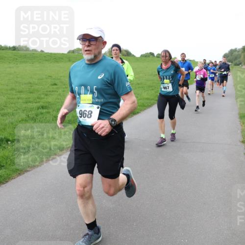 04.05.2025 - 8. Wedeler Halbmarathon Lena Gebhardt http://msf.ph/oto/7833997 04.05.2025 11:23:29 Laufen 2025, 968, 967 meine-sportfotos.de