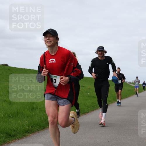 04.05.2025 - 8. Wedeler Halbmarathon Yannick Fuchs http://msf.ph/oto/7834017 04.05.2025 11:43:04 Laufen 03 meine-sportfotos.de