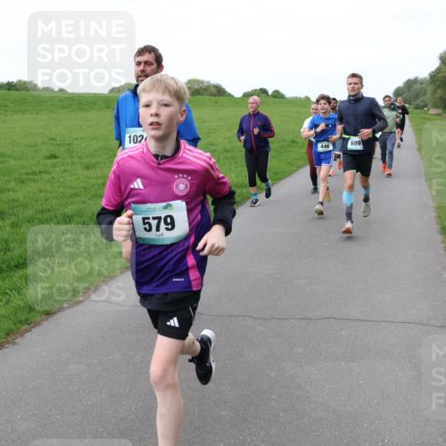 04.05.2025 - 8. Wedeler Halbmarathon Lena Gebhardt http://msf.ph/oto/7834034 04.05.2025 11:23:31 Laufen 102, 446, 579, 699 meine-sportfotos.de