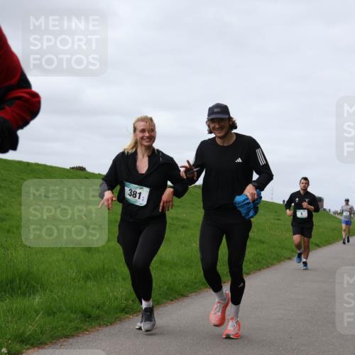 04.05.2025 - 8. Wedeler Halbmarathon Yannick Fuchs http://msf.ph/oto/7834040 04.05.2025 11:43:05 Laufen 381 meine-sportfotos.de