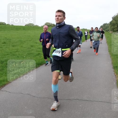 04.05.2025 - 8. Wedeler Halbmarathon Lena Gebhardt http://msf.ph/oto/7834041 04.05.2025 11:23:31 Laufen 699, 23 meine-sportfotos.de