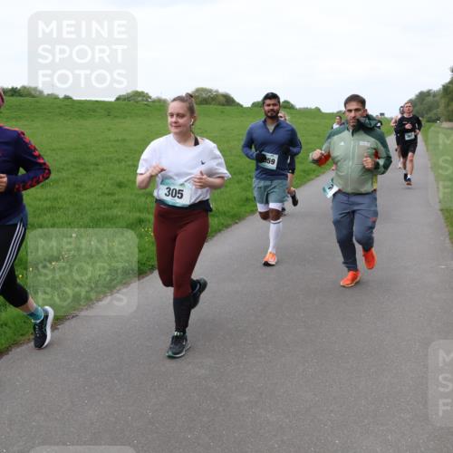04.05.2025 - 8. Wedeler Halbmarathon Lena Gebhardt http://msf.ph/oto/7834062 04.05.2025 11:23:32 Laufen 305, 59 meine-sportfotos.de