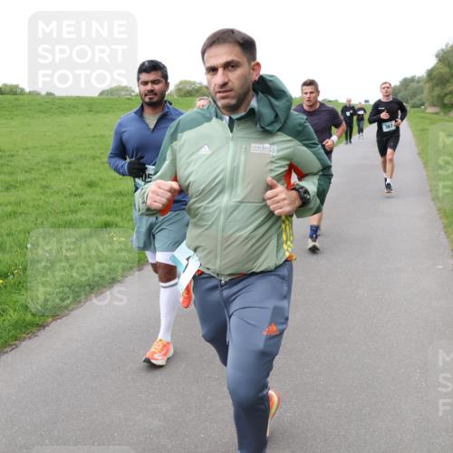 04.05.2025 - 8. Wedeler Halbmarathon Lena Gebhardt http://msf.ph/oto/7834077 04.05.2025 11:23:33 Laufen 20, 22, 367 meine-sportfotos.de