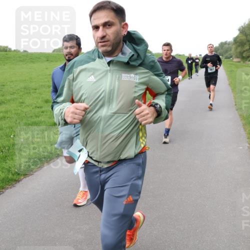 04.05.2025 - 8. Wedeler Halbmarathon Lena Gebhardt http://msf.ph/oto/7834082 04.05.2025 11:23:33 Laufen 20, 22, 367, 4 meine-sportfotos.de