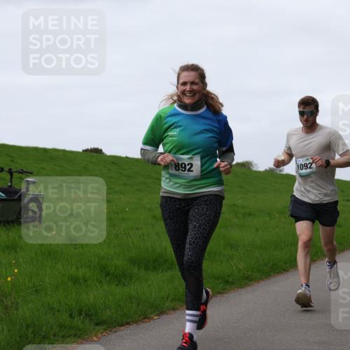 04.05.2025 - 8. Wedeler Halbmarathon Yannick Fuchs http://msf.ph/oto/7834101 04.05.2025 11:22:17 Laufen 892, 1092, 1025 meine-sportfotos.de
