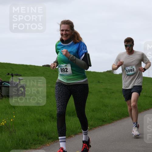 04.05.2025 - 8. Wedeler Halbmarathon Yannick Fuchs http://msf.ph/oto/7834112 04.05.2025 11:22:17 Laufen 892, 1092, 102 meine-sportfotos.de