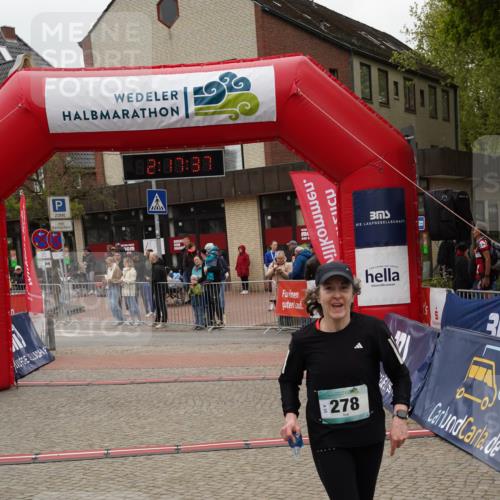 04.05.2025 - 8. Wedeler Halbmarathon Felixshl http://msf.ph/oto/7834114 04.05.2025 12:17:34 Ziel 278, 792 meine-sportfotos.de
