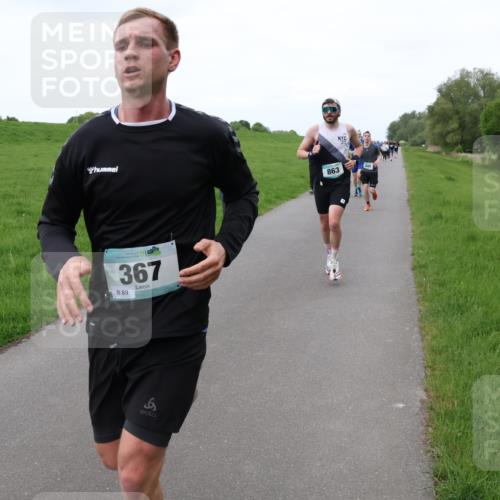 04.05.2025 - 8. Wedeler Halbmarathon Lena Gebhardt http://msf.ph/oto/7834117 04.05.2025 11:23:35 Laufen 56, 367, 89, 6, 863 meine-sportfotos.de