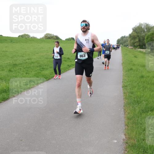 04.05.2025 - 8. Wedeler Halbmarathon Lena Gebhardt http://msf.ph/oto/7834121 04.05.2025 11:23:35 Laufen 22, 672, 863, 840 meine-sportfotos.de