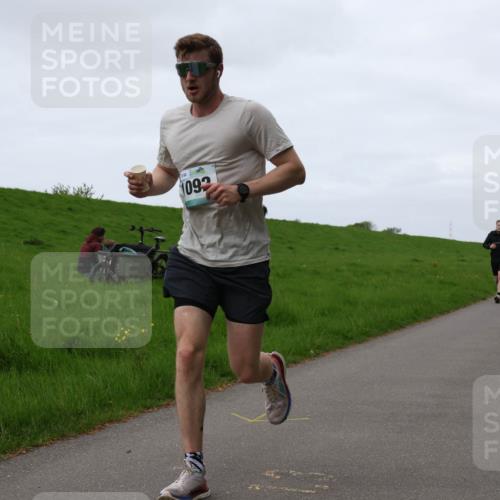 04.05.2025 - 8. Wedeler Halbmarathon Yannick Fuchs http://msf.ph/oto/7834137 04.05.2025 11:22:18 Laufen 1092, 107 meine-sportfotos.de