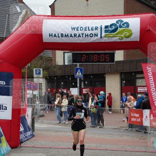 04.05.2025 - 8. Wedeler Halbmarathon Felixshl http://msf.ph/oto/7834138 04.05.2025 12:18:02 Ziel 70 meine-sportfotos.de