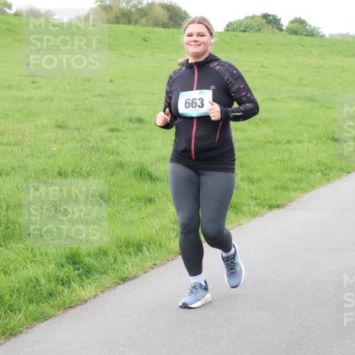 04.05.2025 - 8. Wedeler Halbmarathon Lena Gebhardt http://msf.ph/oto/7834158 04.05.2025 11:23:39 Laufen 663 meine-sportfotos.de