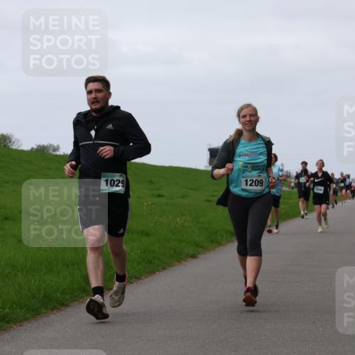 04.05.2025 - 8. Wedeler Halbmarathon Yannick Fuchs http://msf.ph/oto/7834174 04.05.2025 11:22:21 Laufen 1029, 1209, 1046 meine-sportfotos.de