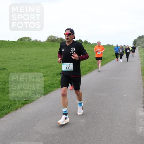 04.05.2025 - 8. Wedeler Halbmarathon Lena Gebhardt http://msf.ph/oto/7834196 04.05.2025 11:23:46 Laufen 77 meine-sportfotos.de