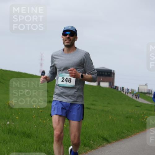04.05.2025 - 8. Wedeler Halbmarathon Yannick Fuchs http://msf.ph/oto/7834213 04.05.2025 11:43:11 Laufen 248, 80 meine-sportfotos.de